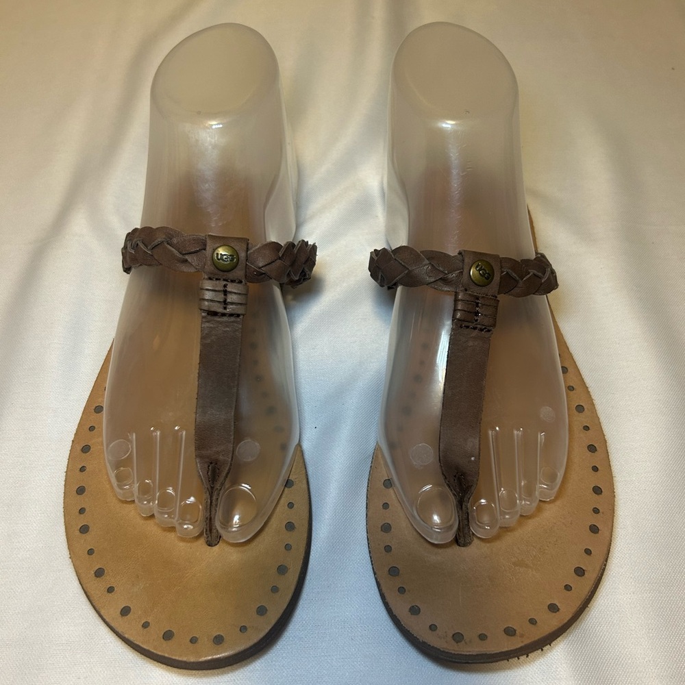 NEW UGG Bria Brown Braided Leather Tong Sandals Women’s,Size 7